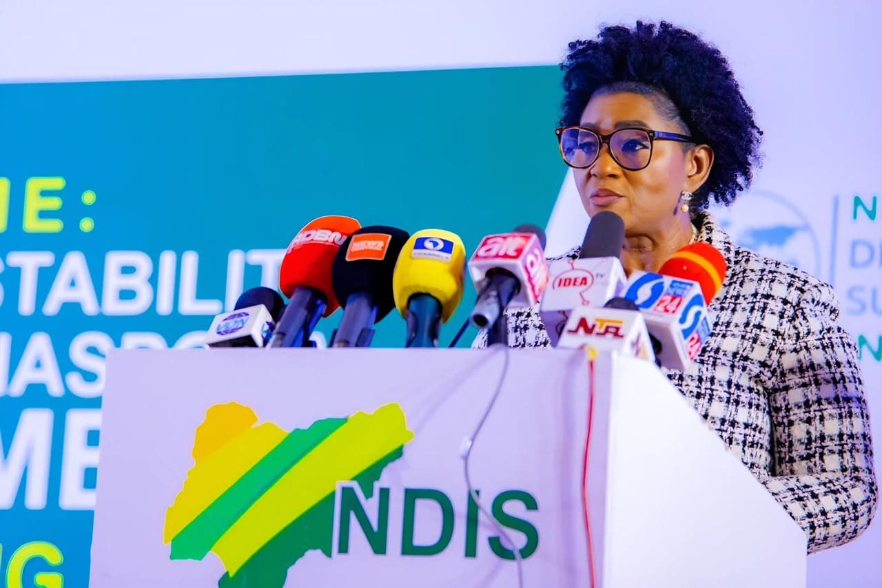 Kemiolumuyiwa giving speech